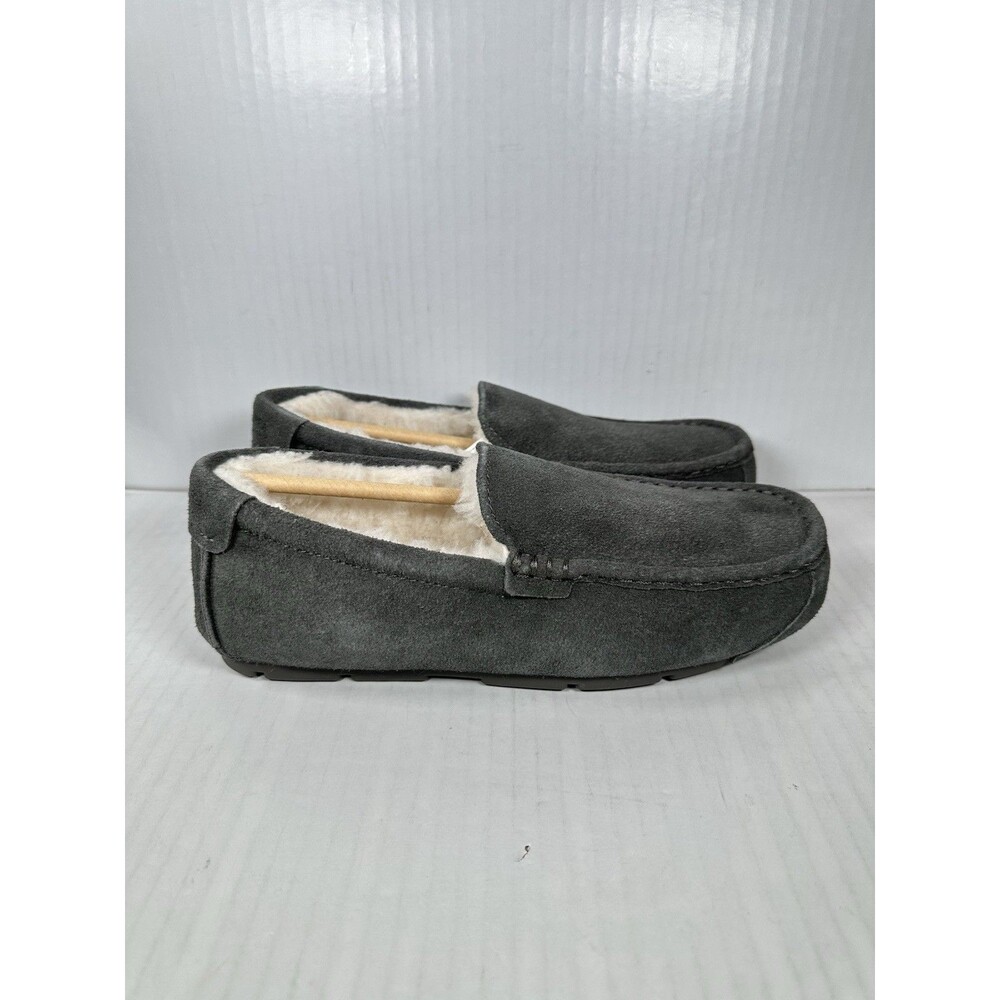 Size 8 Koolaburra by UGG Men Tipton Slip On Loafer Slippers Steel Gray Suede NEW